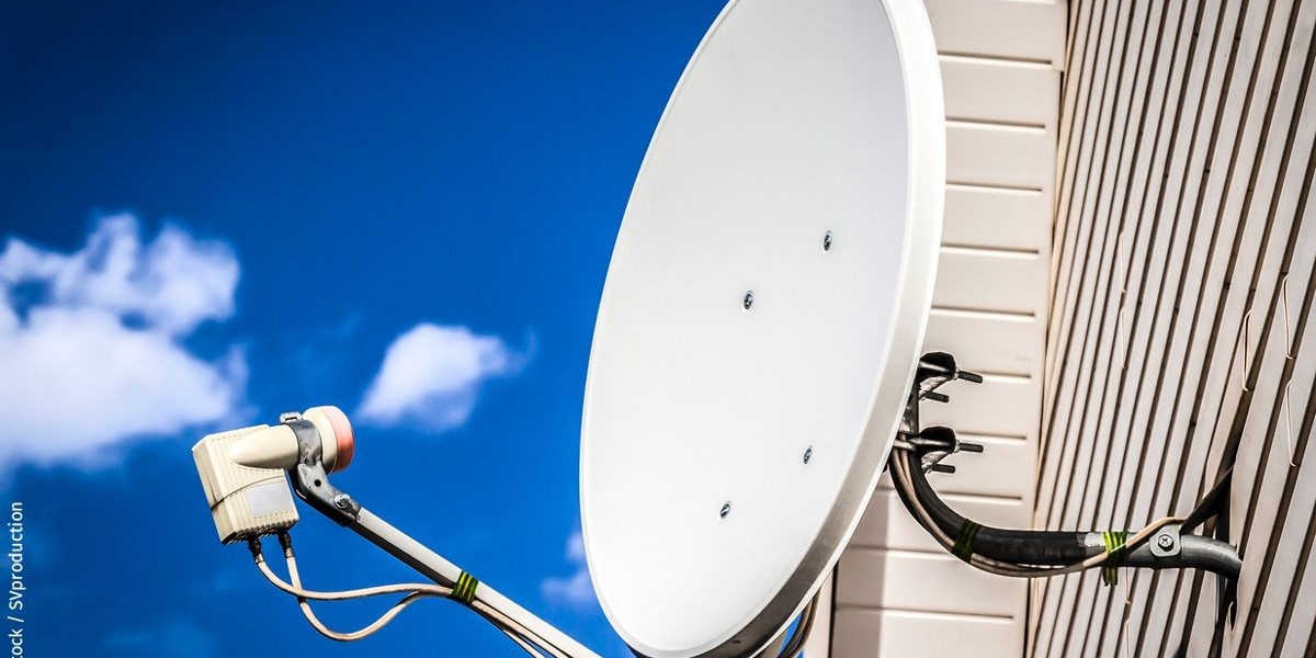 An article about satellite dish technicians in Al-Shaddadiyah