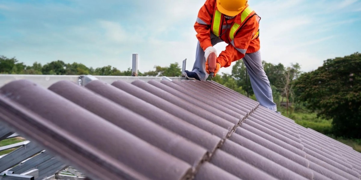 Navigating the Maze: Does Homeowners Insurance Cover Roof Damage in Florida?