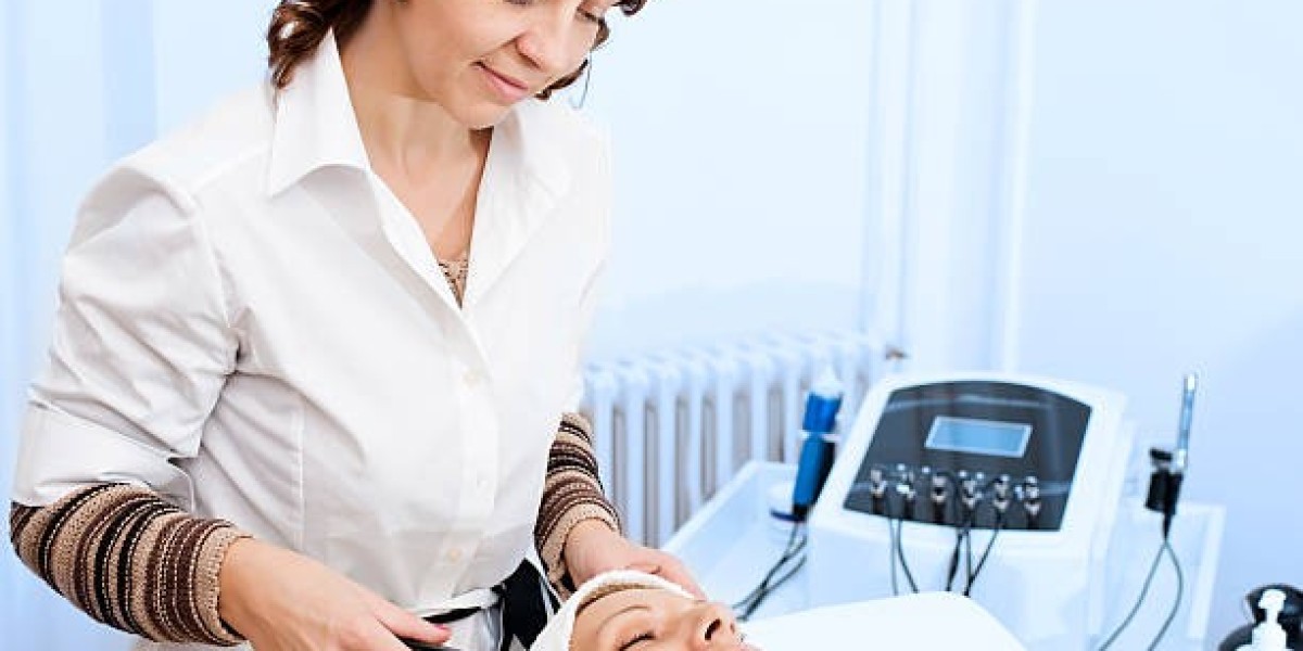 MesoGold Treatment in Dubai – Gold Microneedling Explained