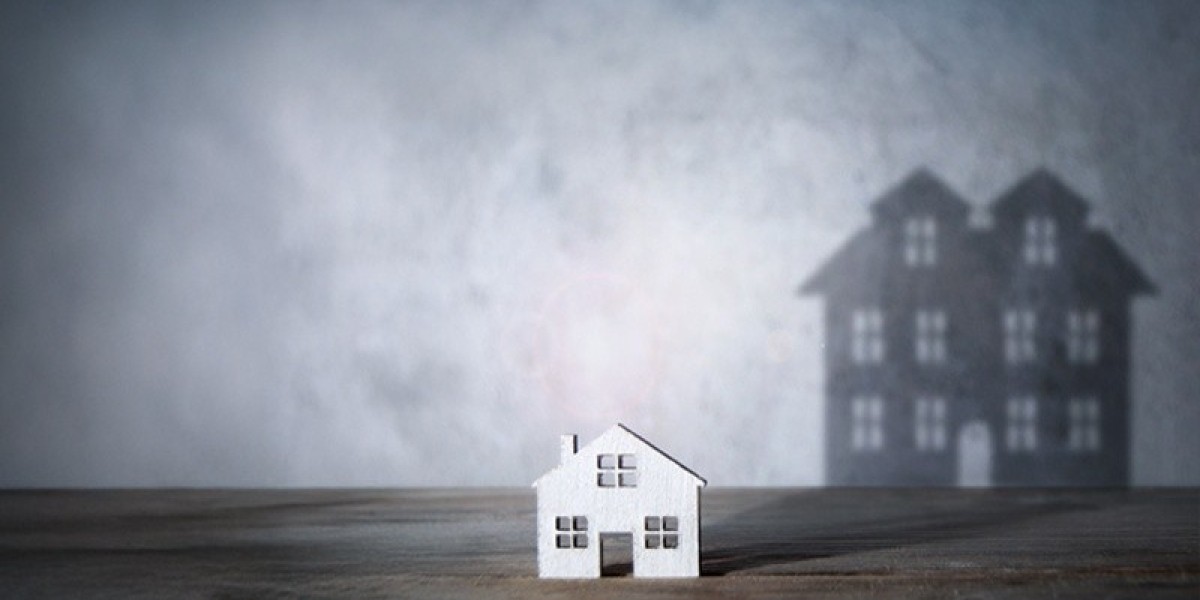 Property Downsizing Solutions & Auction Coordination Services: A Guide