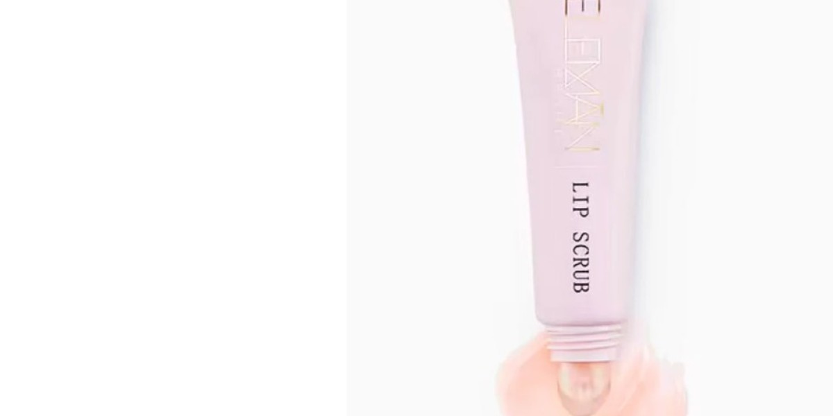 The Modern Beauty Essential That Defines Perfect Lip Definition