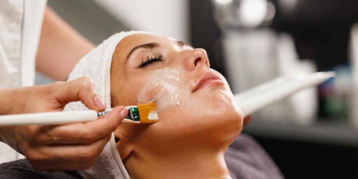 Chemical Peels in Dubai for Skin Renewal and Radiance