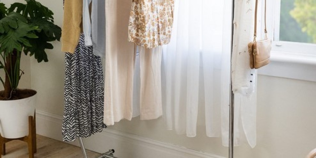 Answering 4 Common Questions About Portable Clothes Racks