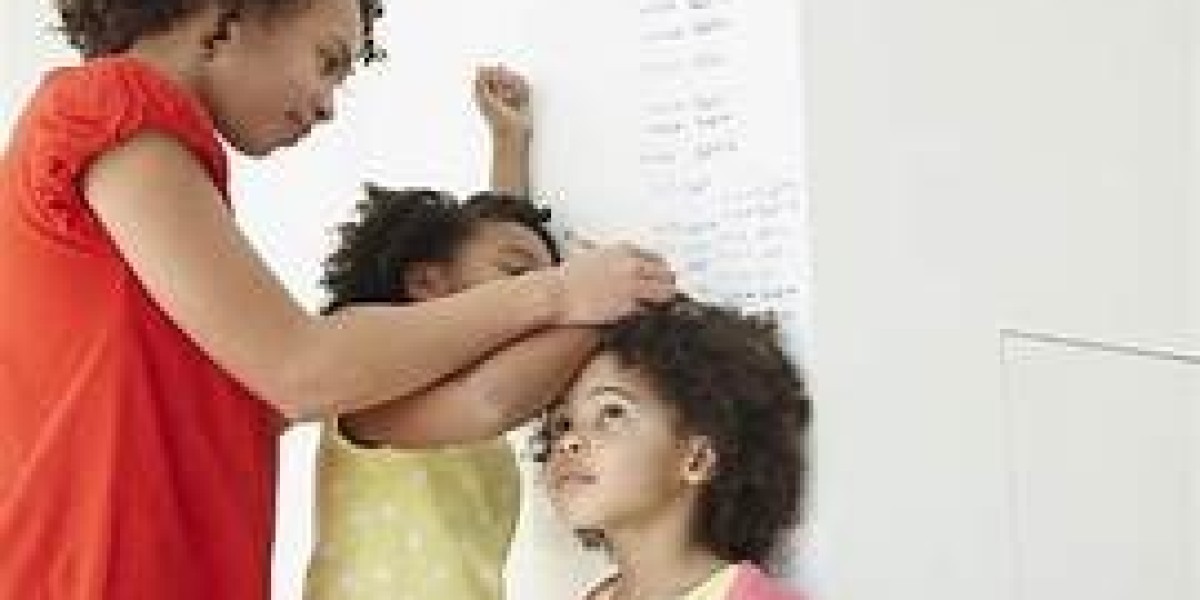 Idiopathic Short Stature Symptoms, Causes & Treatment Options