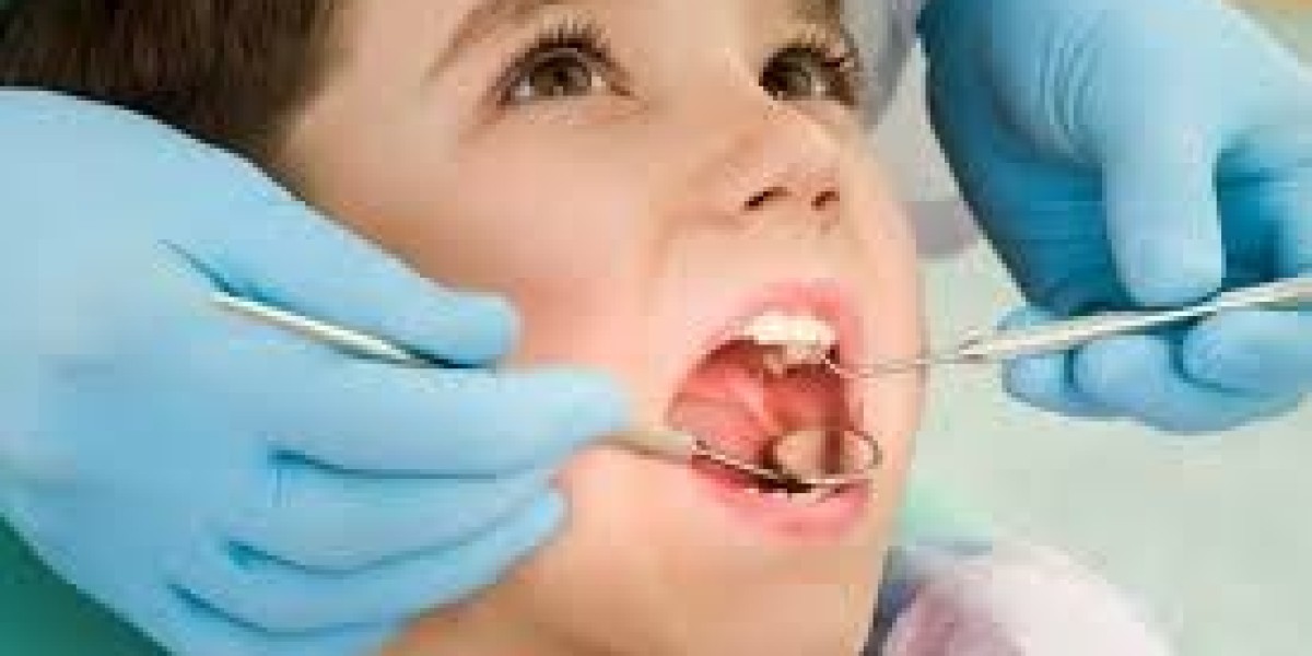 علاج جذور الأسنان: الحل الأمثل للحفاظ على أسنانك الطبيعية