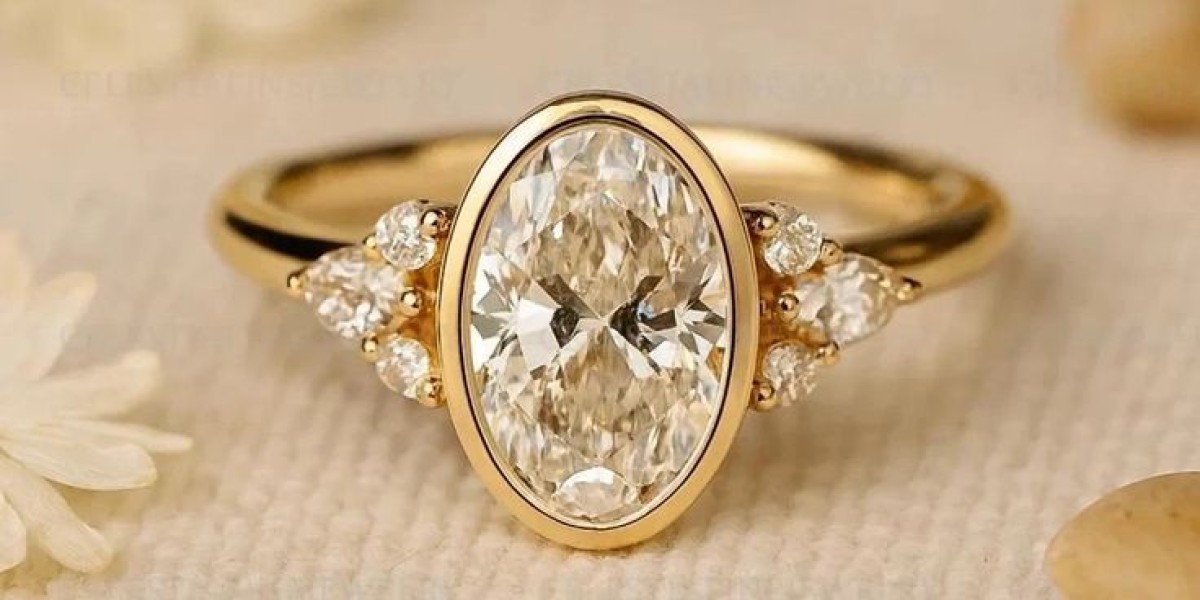 Bezel Engagement Ring Guide: Simple and Secure Styles to Know
