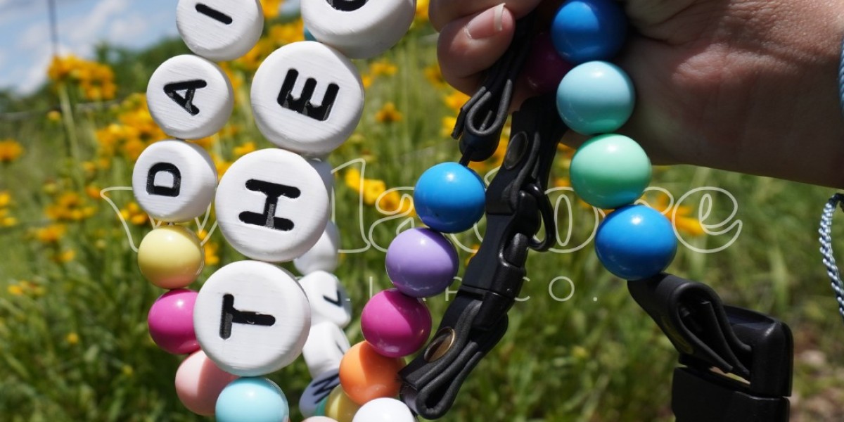 Designing Custom Pet Collars for Your Best Friend
