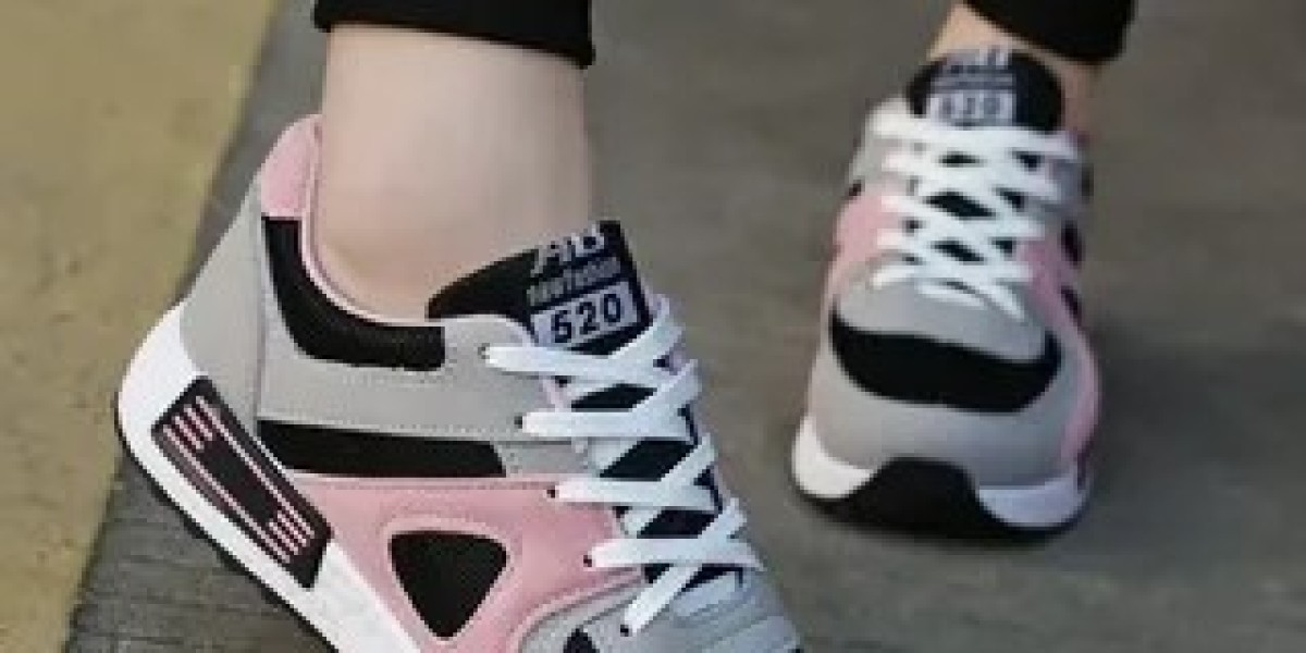 Women Sneakers Market Size & Expansion Trends 2026–2036