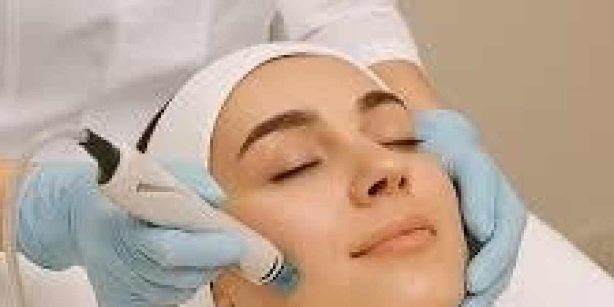 How Does Glam Clinic Improve Overall Facial Aesthetics?