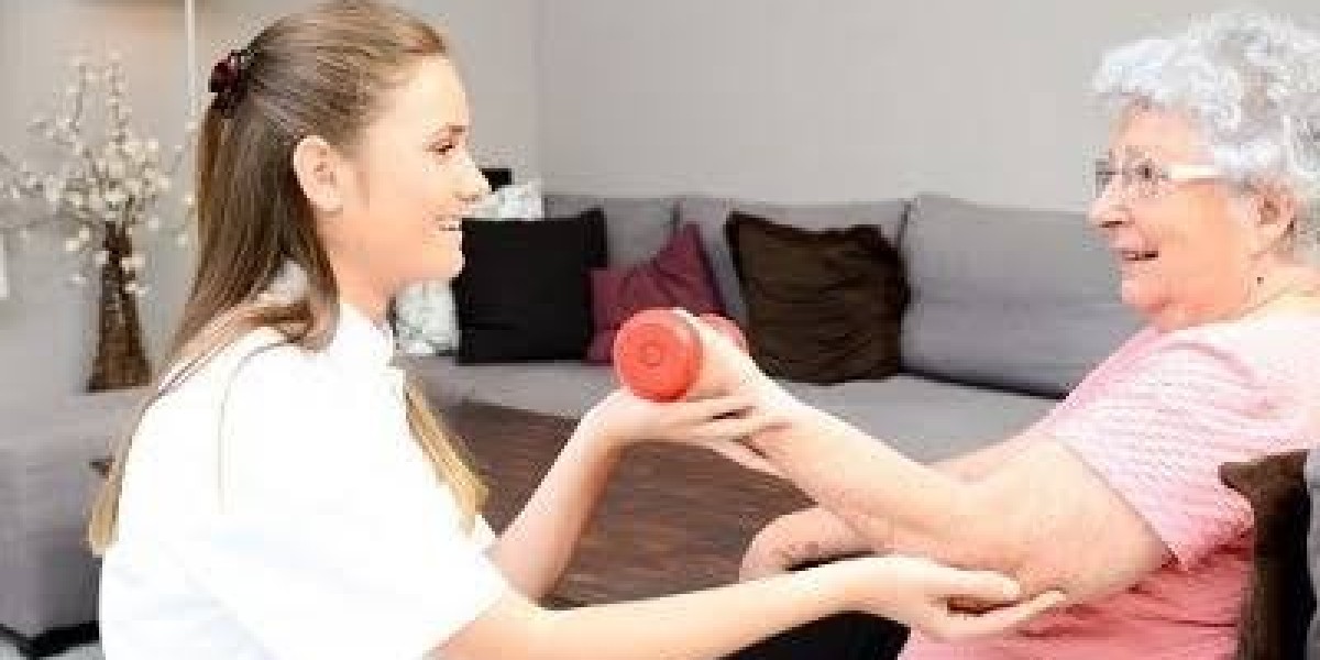 How Home Physiotherapy in Dubai Supports a Comfortable Healing Journey