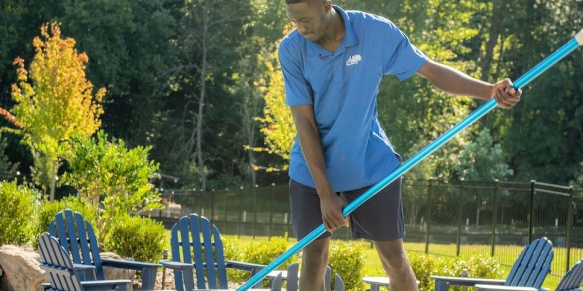 How Weekly Pool Service Improves Pool Safety