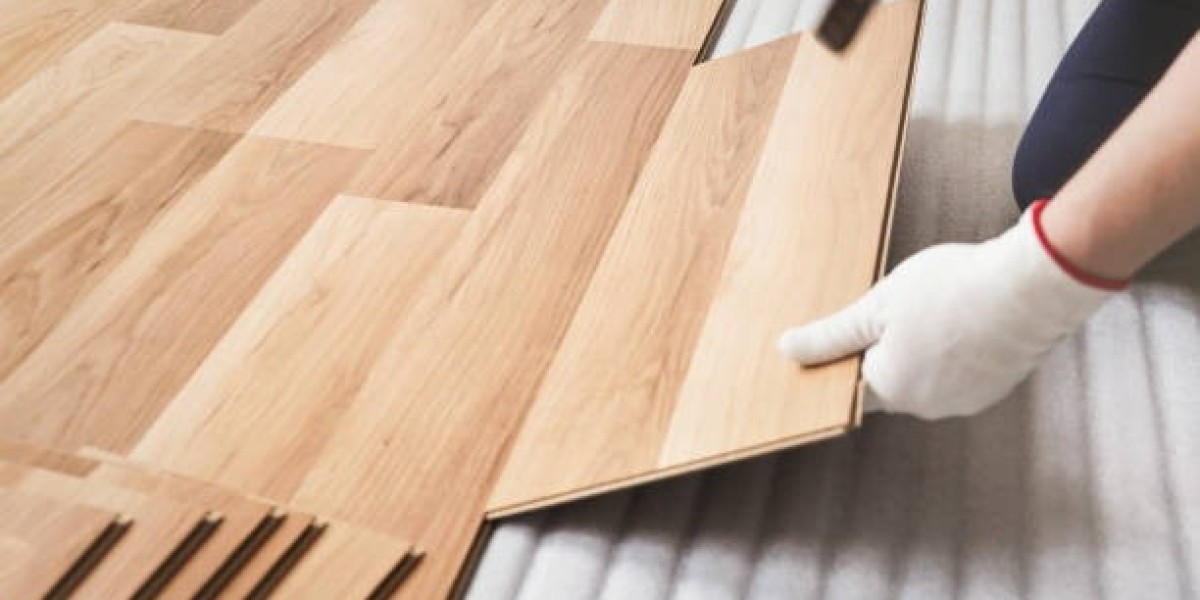 How Laminate Flooring Services Repair Chipped Floor Edges