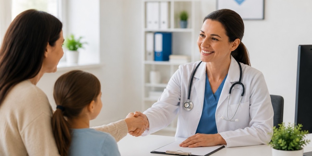 Primary Care Doctors Accepting New Patients: What Queens Residents Need to Know Before Booking