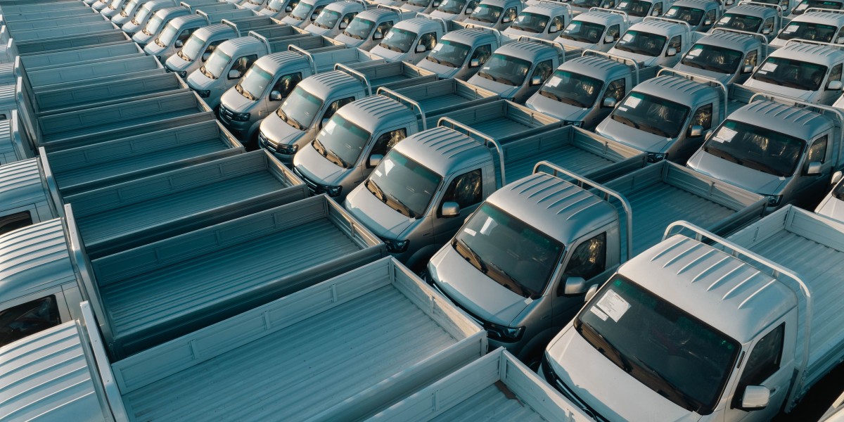 Global Small Commercial Vehicles Market Revenue, Demand, and Regional Insights