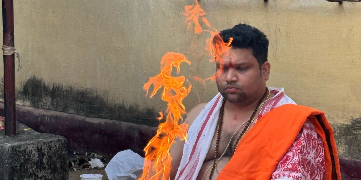 Best tantrik in Kamakhya – Experience Divine Blessings at Shree Shree Sudarshini Bagalamukhi Shakti Dham