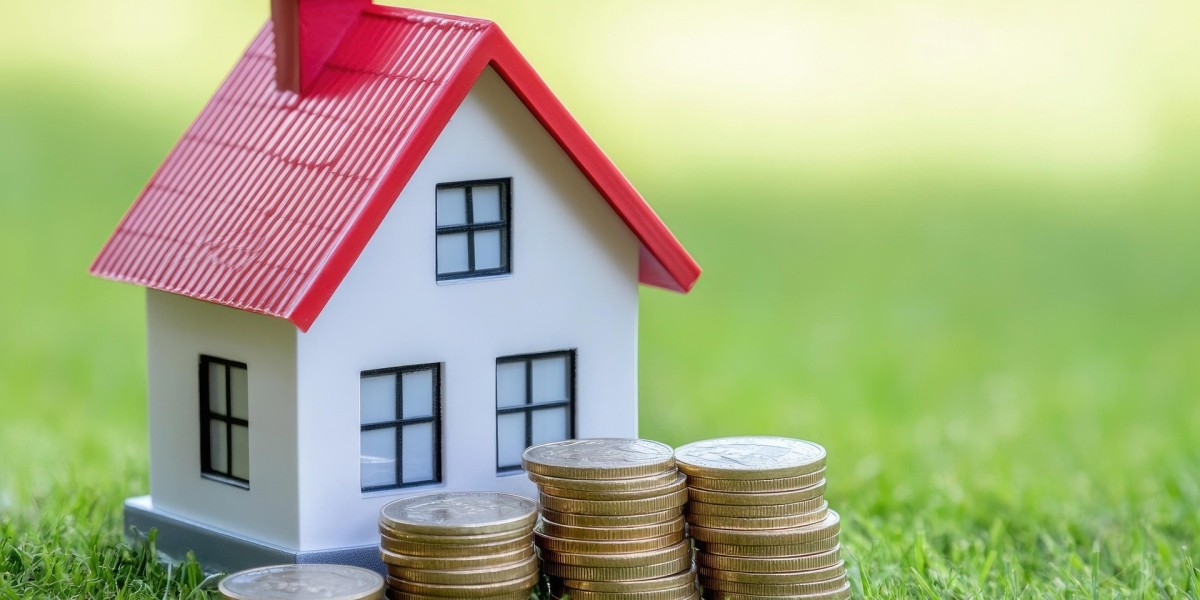 The Smart Investor’s Guide to Dubai Real Estate: Luxury, Yields, and the 10-Year Golden Visa