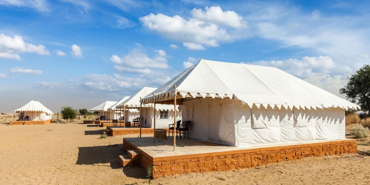 Explore the Heart of the Thar Desert with an Exciting Jeep Safari in Jaisalmer