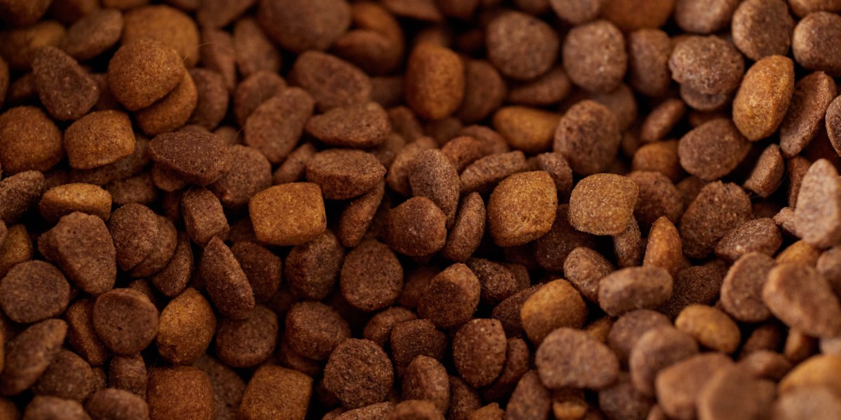 Global Animal Feed Additives Market Growth Drivers and Challenges