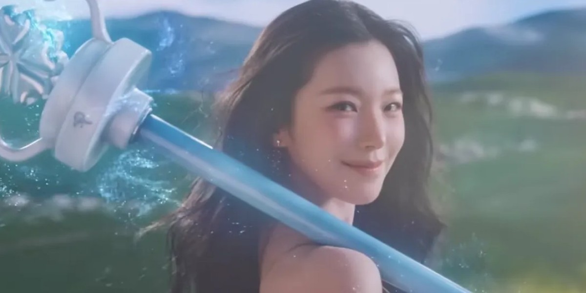 Where to Find the fromis_9 Light Stick Weapon Skin in Aion 2