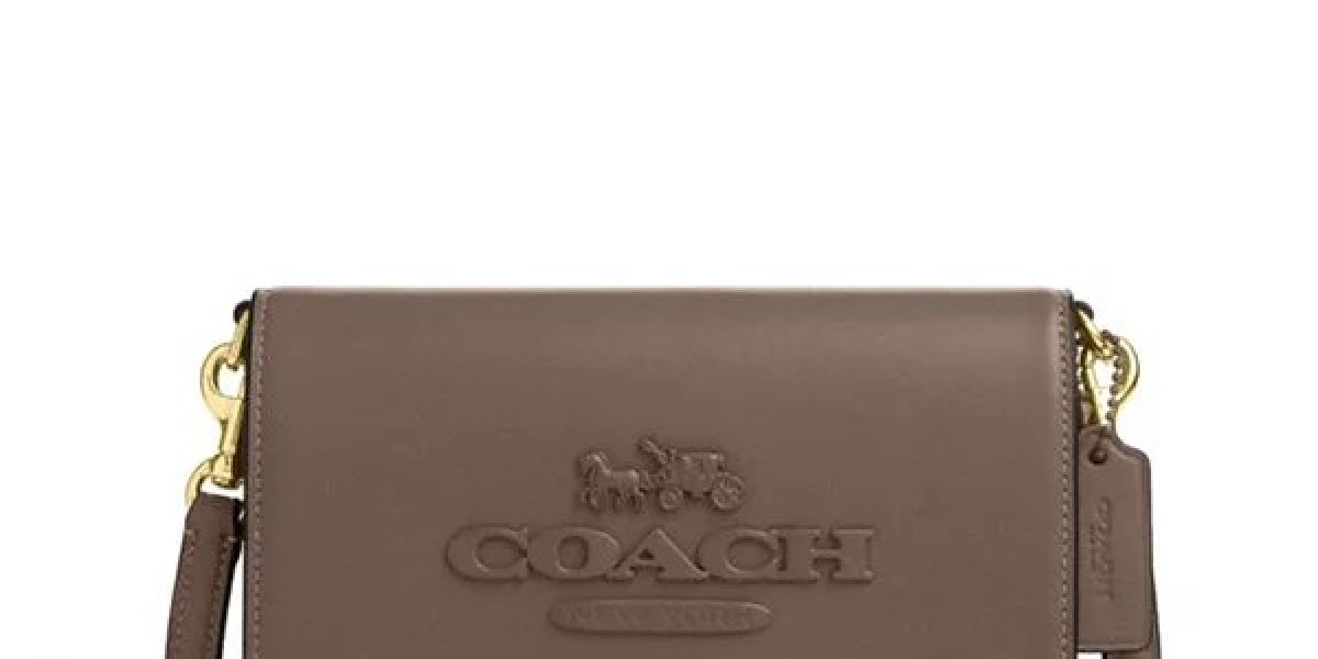 Coach 長夾內部格層怎麼看：鈔票、卡片、收據收納指南