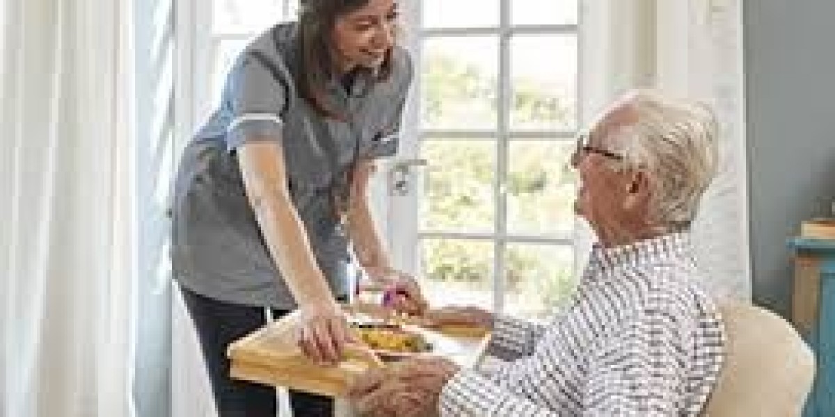 Home Care Nurse in Dubai for Elderly Support and Daily Assistance