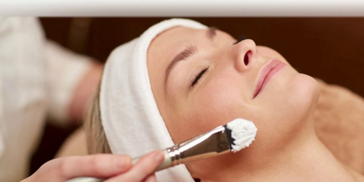 Do Chemical Peels Help Minimize Large Pores Easily?