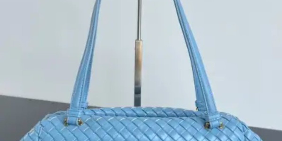 Buy the right Designer-Inspired Purses Over the internet: Budget friendly Luxury Handbags as well as Form