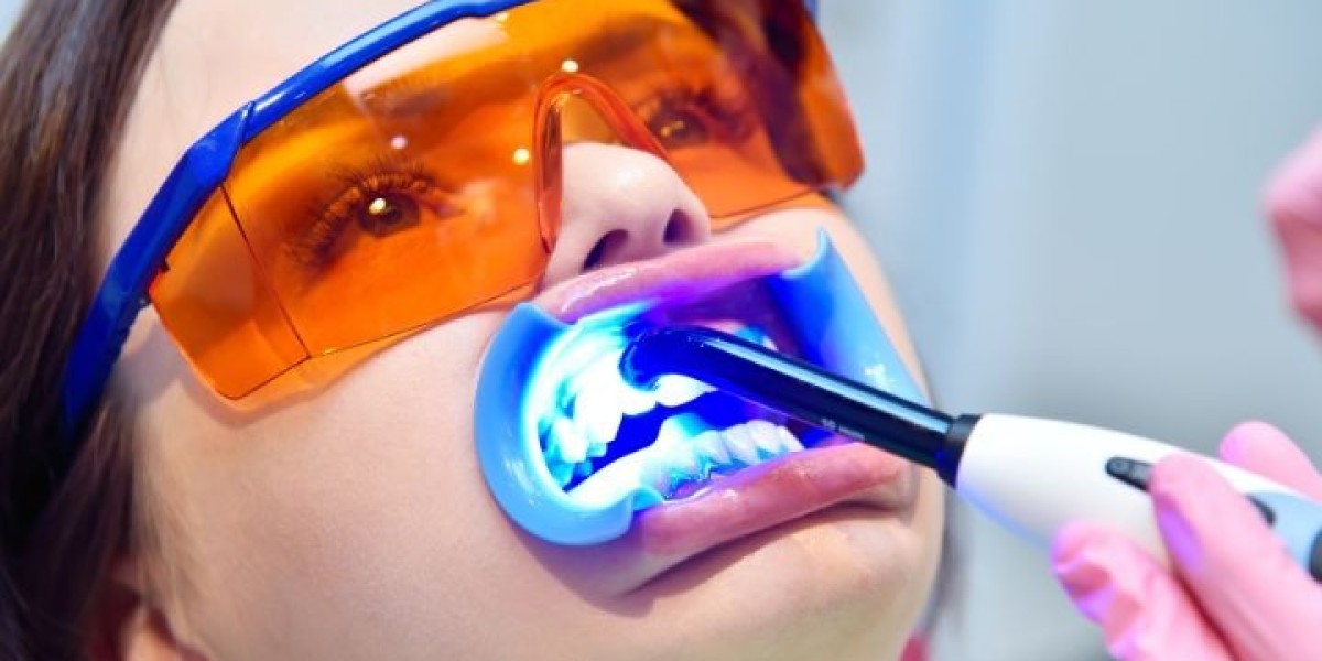 7 Things to Know Before Getting Teeth Whitening Treatment
