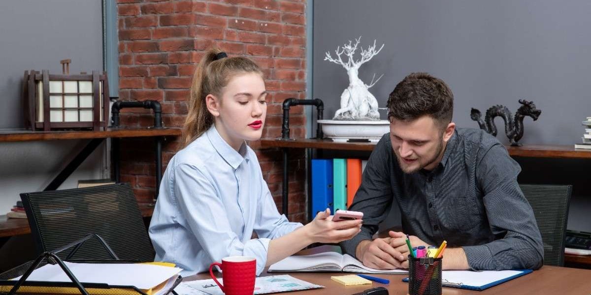  Why Companies Are Investing in Custom E-Learning App Development