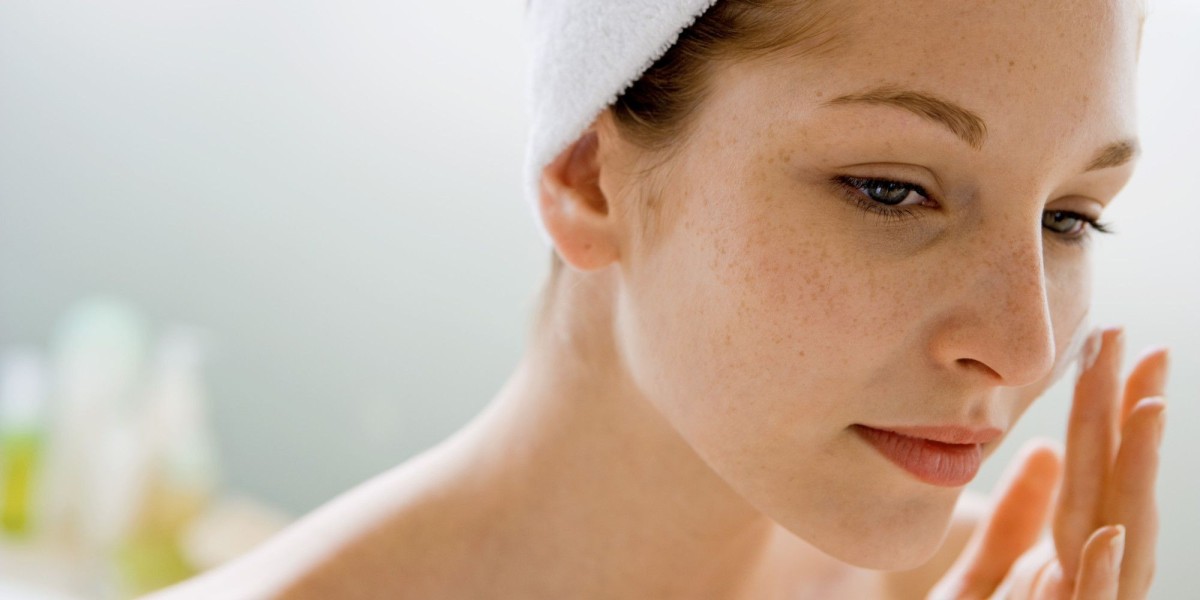 Why Choose Large Pores Treatment for Smoother Skin?