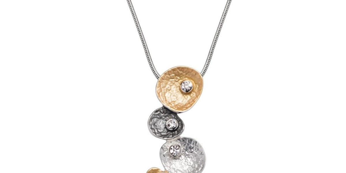 Connected Circle Necklace: A Simple Piece with Timeless Meaning