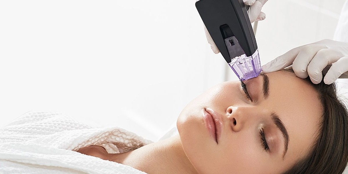 How Morpheus8 in Dubai Helps Tighten and Lift the Skin