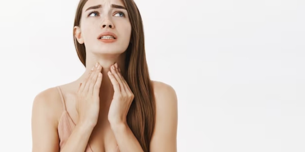 Pharyngitis Dubai: How Is Sore Throat Diagnosed and Treated?