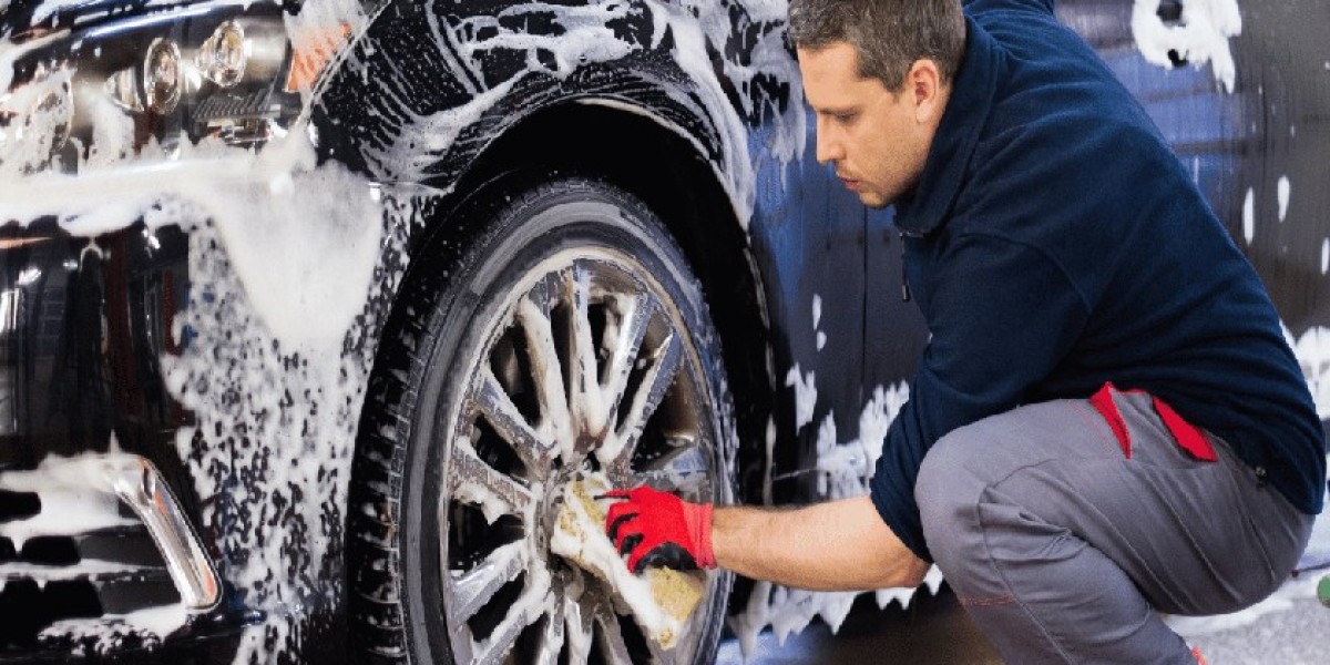 Auto Essential Care Begins With the Right Mechanic Tools
