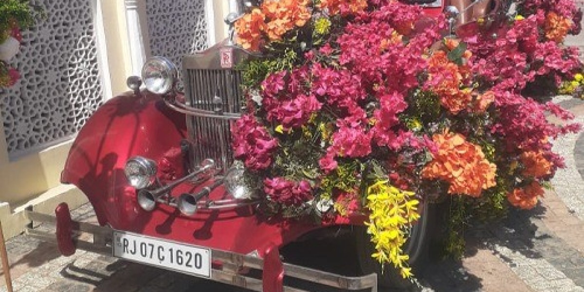 Vintage Car Rental Udaipur – Experience Royal Elegance for Weddings and Special Occasions