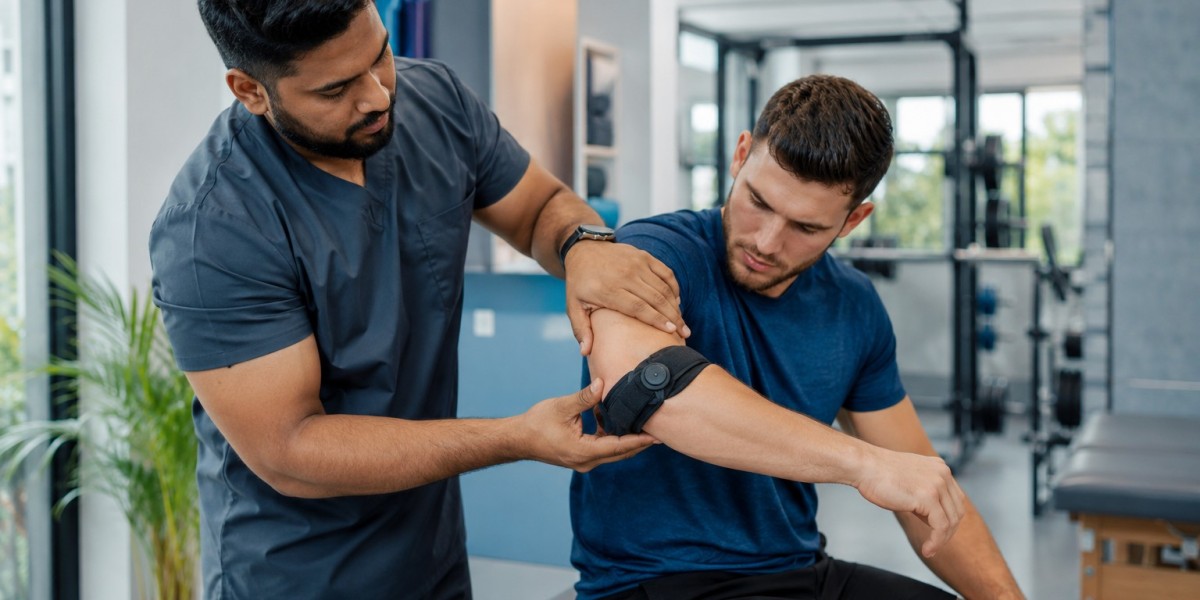 Expert Tennis Elbow Treatment in Dubai: How Patel’s Approach and Physiotherapy Can Relieve Your Elbow Pain