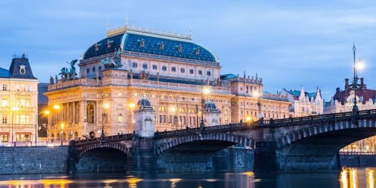 Executive's Handbook to Premium Business Trips in the Capital: Stays, Restaurants, and Connect