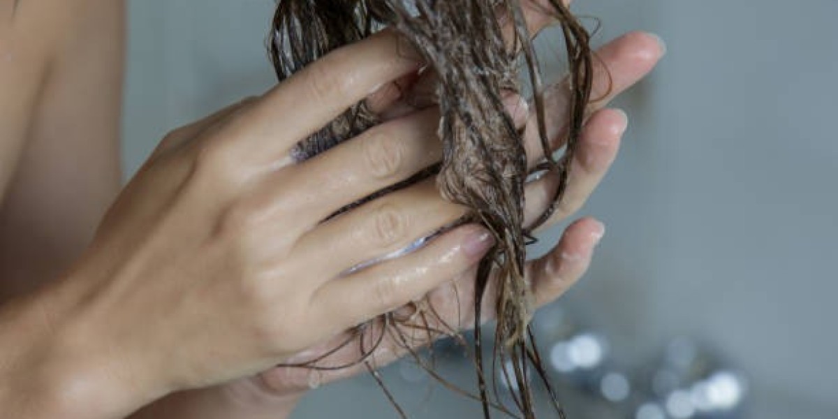 Keratin Treatment vs Deep Conditioning Guide