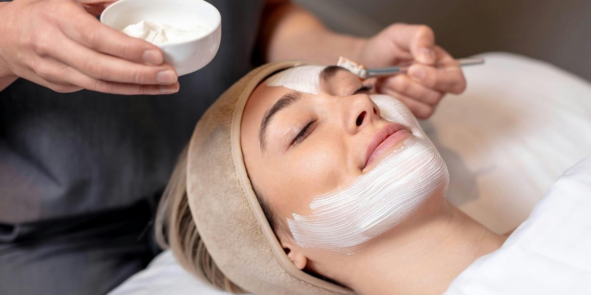Top 3 Clinics for Facial Treatments in Dubai